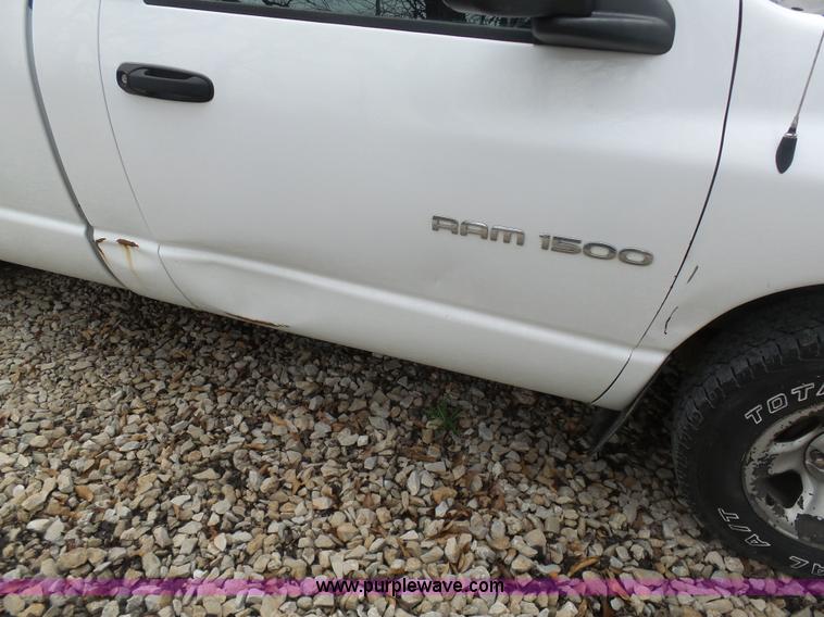 image for item BI9208 2003 Dodge Ram 1500 pickup truck