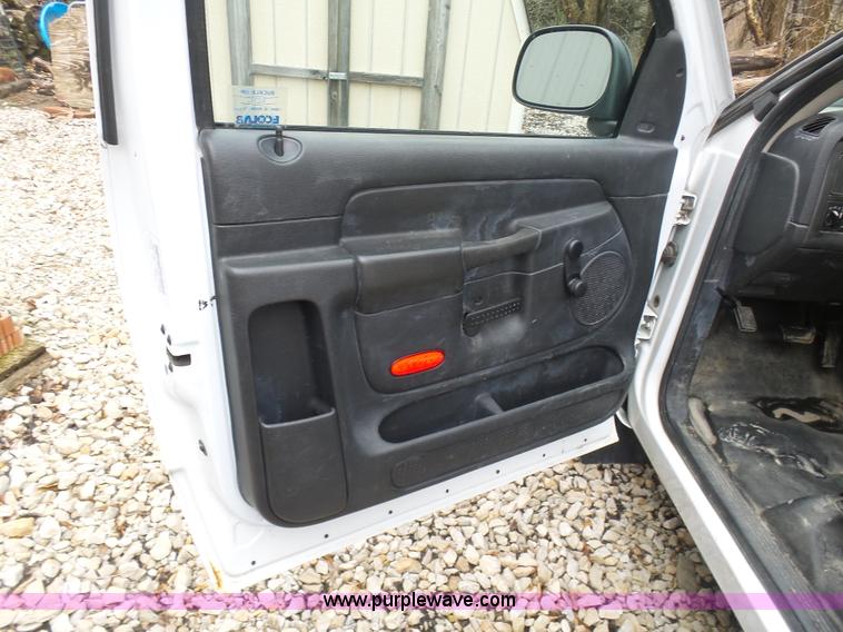 image for item BI9208 2003 Dodge Ram 1500 pickup truck
