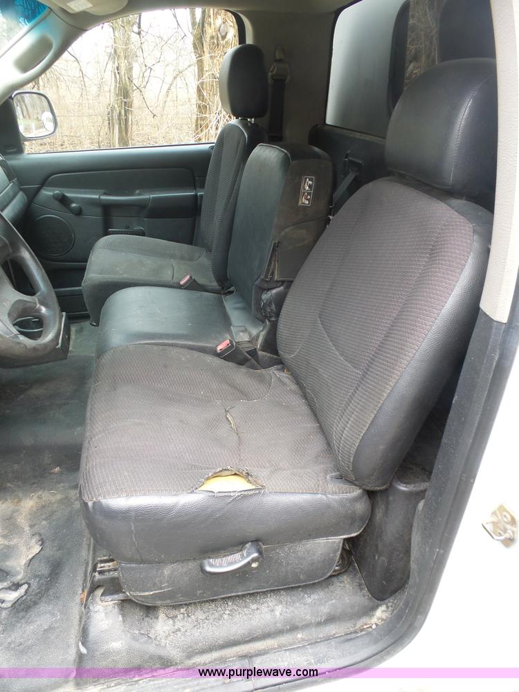 image for item BI9208 2003 Dodge Ram 1500 pickup truck