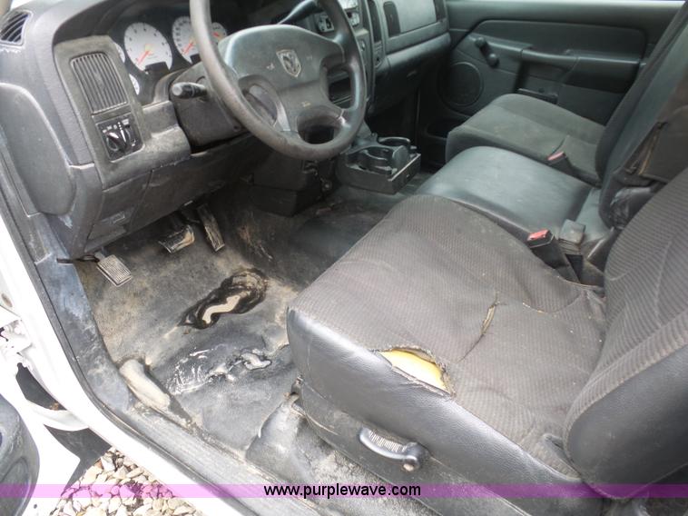 image for item BI9208 2003 Dodge Ram 1500 pickup truck