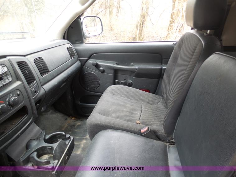 image for item BI9208 2003 Dodge Ram 1500 pickup truck