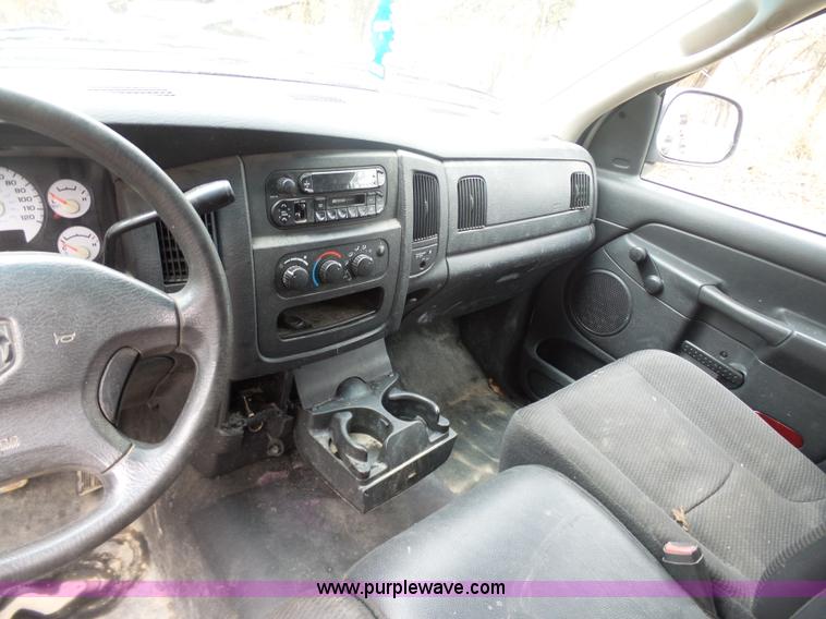 image for item BI9208 2003 Dodge Ram 1500 pickup truck