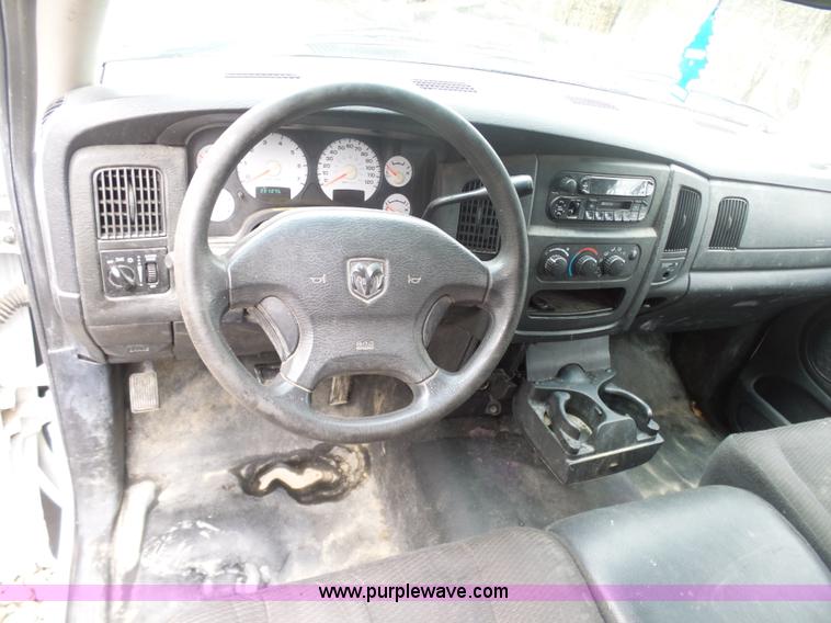 image for item BI9208 2003 Dodge Ram 1500 pickup truck