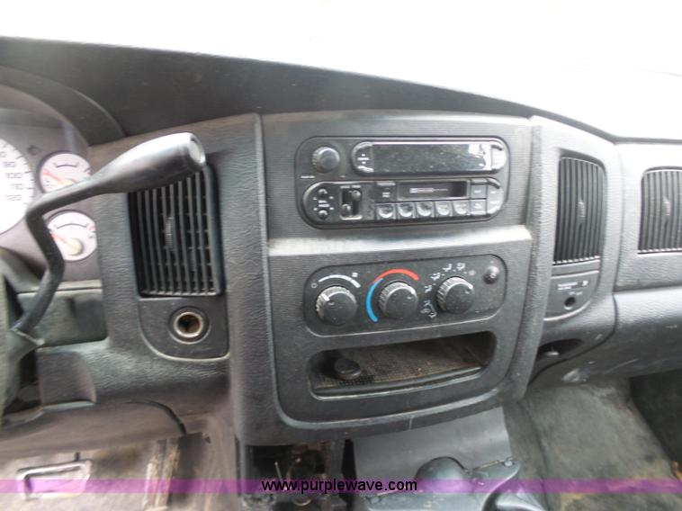 image for item BI9208 2003 Dodge Ram 1500 pickup truck