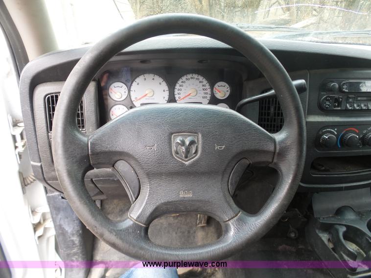 image for item BI9208 2003 Dodge Ram 1500 pickup truck