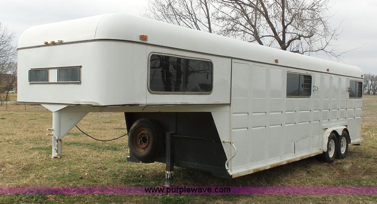 image for item BI9215 1988 Sundowner horse/car enclosed trailer