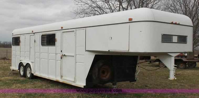 image for item BI9215 1988 Sundowner horse/car enclosed trailer