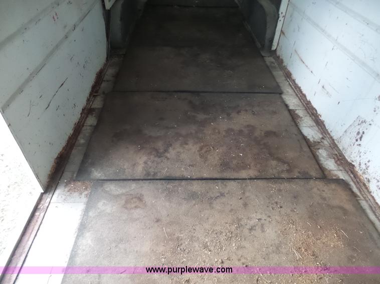 image for item BI9215 1988 Sundowner horse/car enclosed trailer