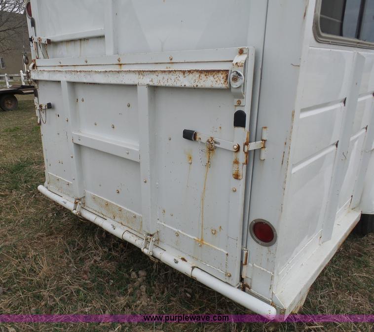 image for item BI9215 1988 Sundowner horse/car enclosed trailer
