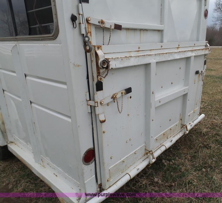 image for item BI9215 1988 Sundowner horse/car enclosed trailer