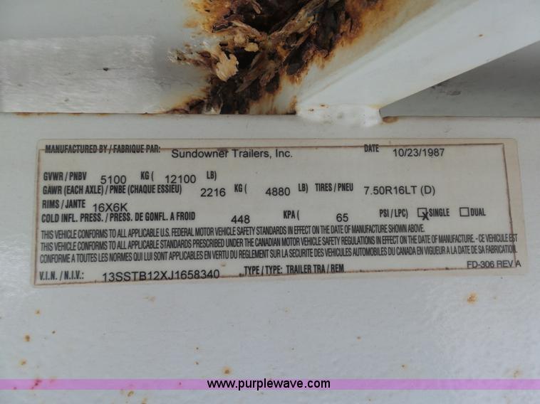 image for item BI9215 1988 Sundowner horse/car enclosed trailer