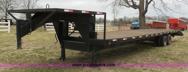 image for item BI9216 1979 WW equipment trailer