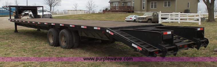 image for item BI9216 1979 WW equipment trailer