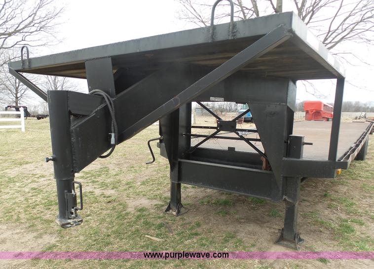 image for item BI9216 1979 WW equipment trailer