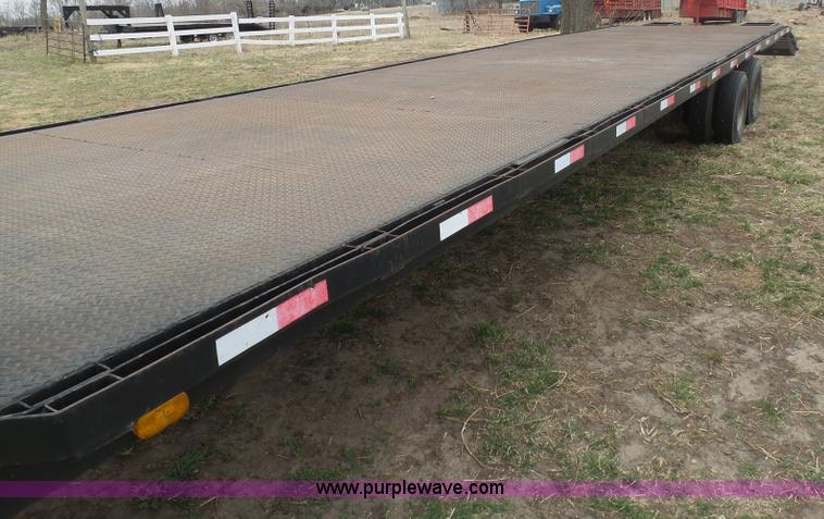 image for item BI9216 1979 WW equipment trailer