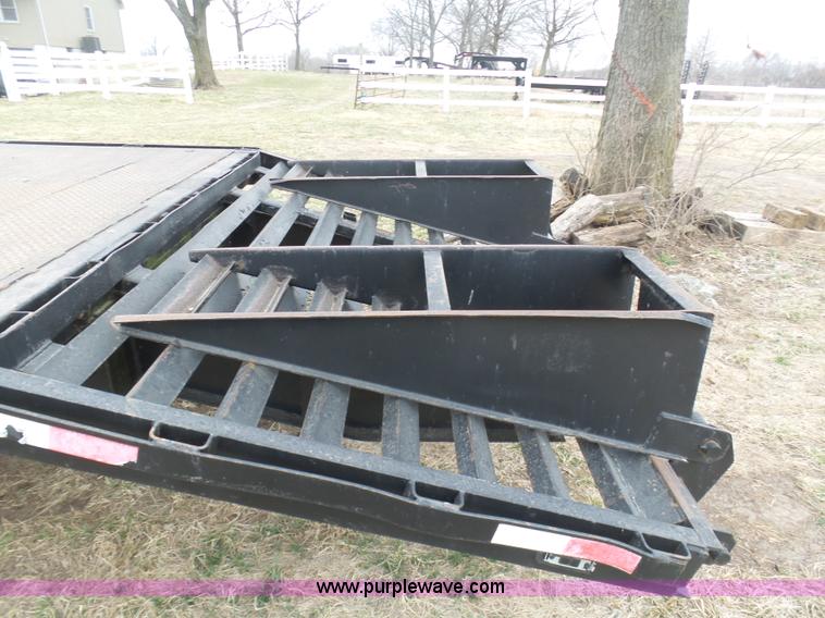 image for item BI9216 1979 WW equipment trailer