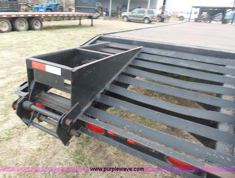 image for item BI9216 1979 WW equipment trailer