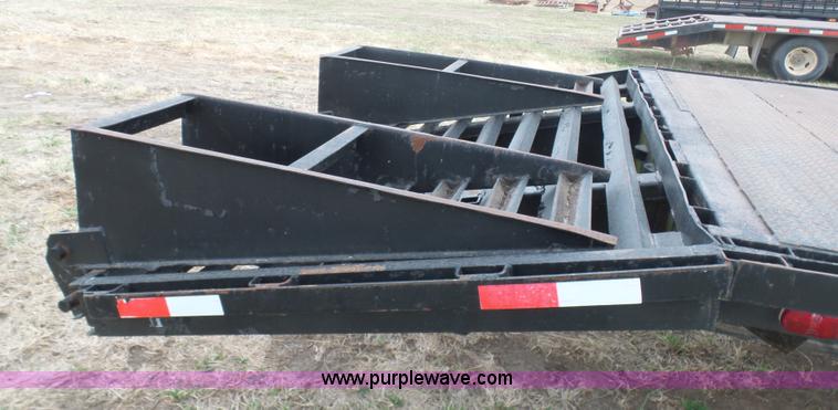 image for item BI9216 1979 WW equipment trailer