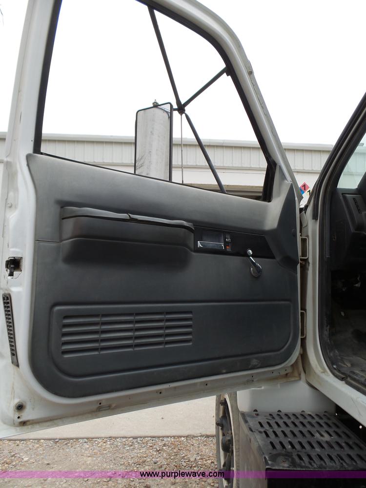 image for item BL9623 1992 Chevrolet Kodiak fuel truck