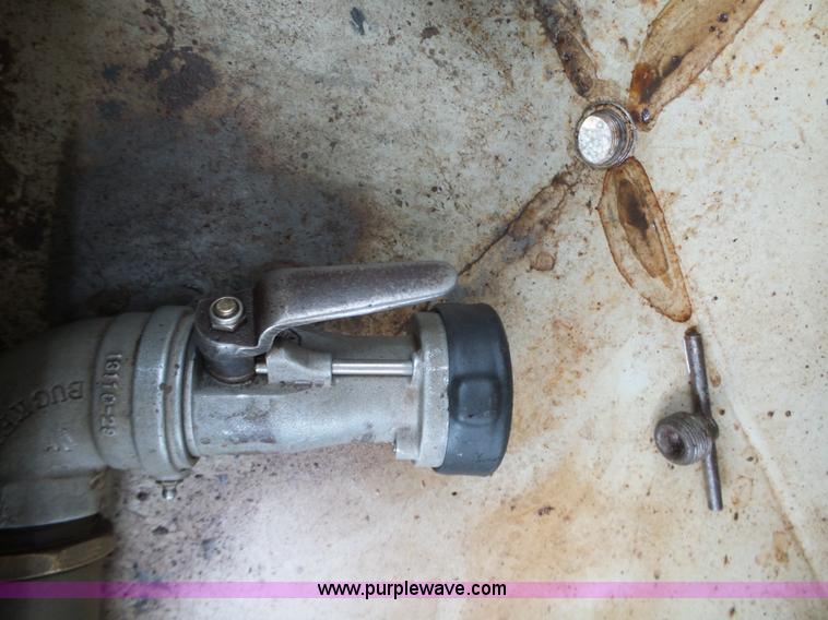 image for item BL9623 1992 Chevrolet Kodiak fuel truck