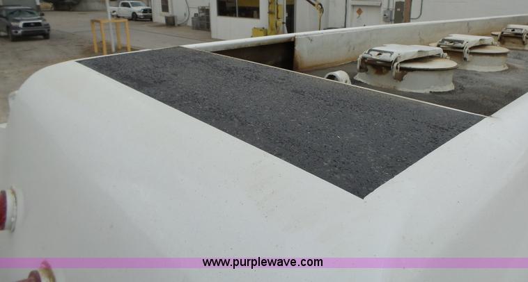 image for item BL9623 1992 Chevrolet Kodiak fuel truck