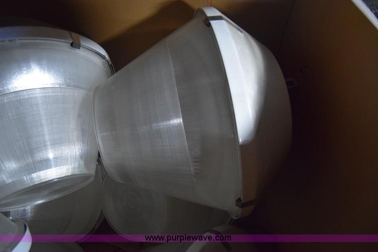 image for item BX9847 (38) bay lights