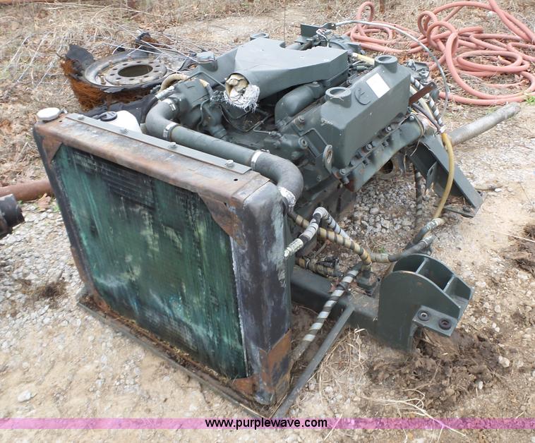 image for item C9719 Cummins V6 diesel engine