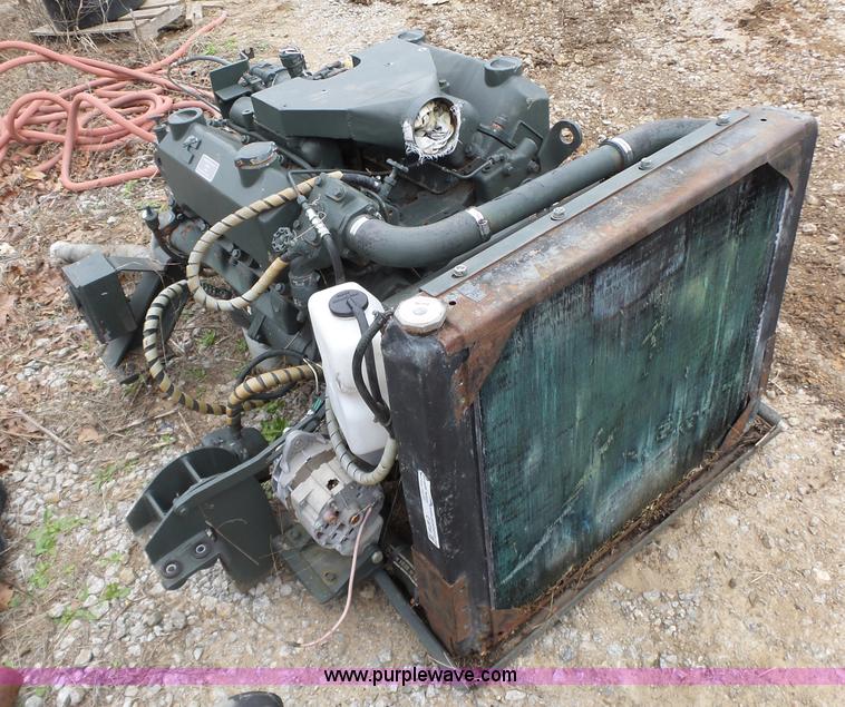 image for item C9719 Cummins V6 diesel engine