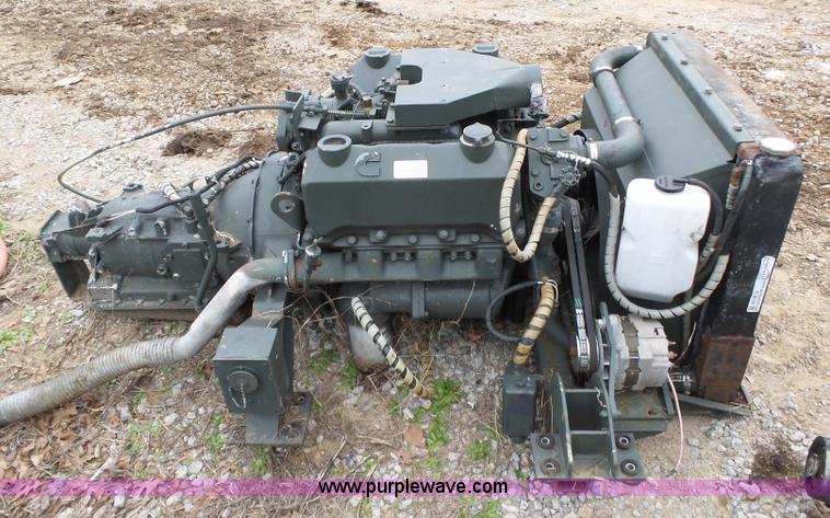 image for item C9719 Cummins V6 diesel engine