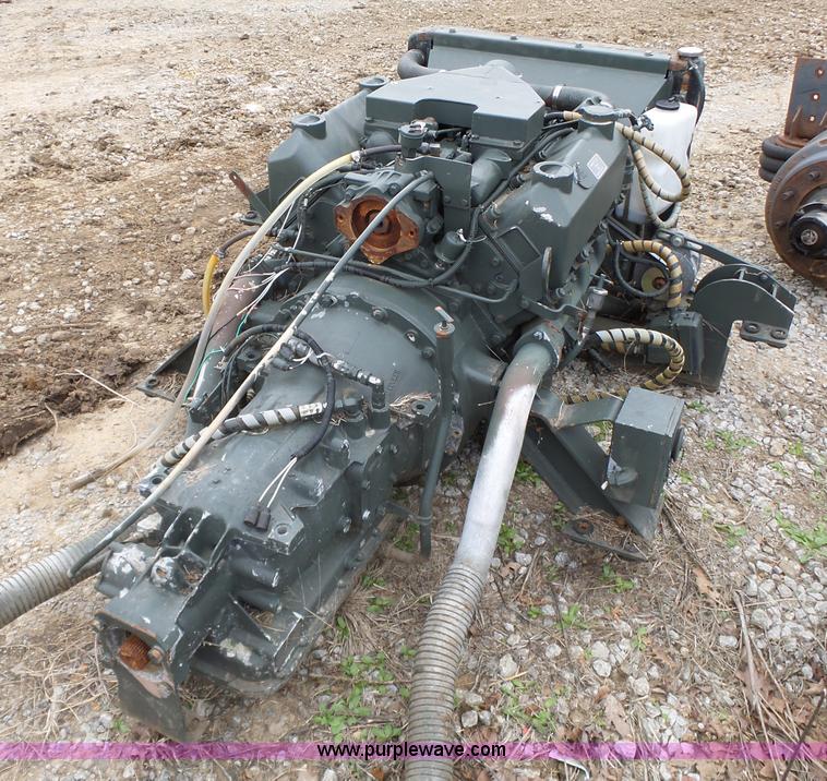 image for item C9719 Cummins V6 diesel engine