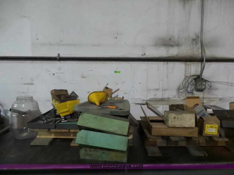 image for item CD9774 1990 Serdi 100 valve seat machine