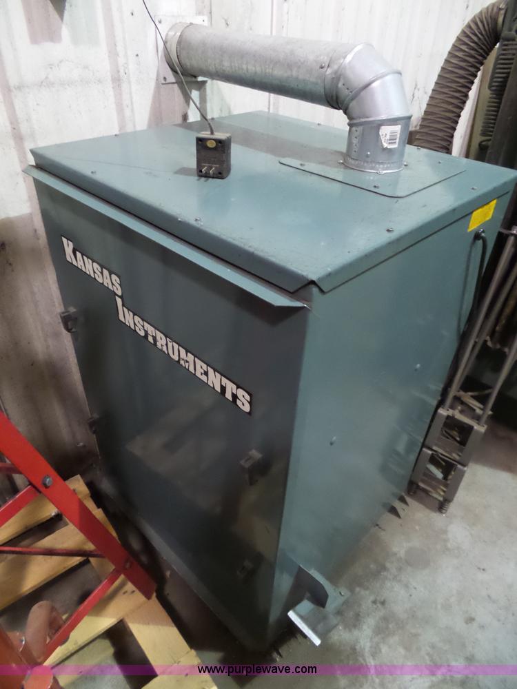 image for item CD9790 1994 Kansas Instruments AB-502B airless shot blaster