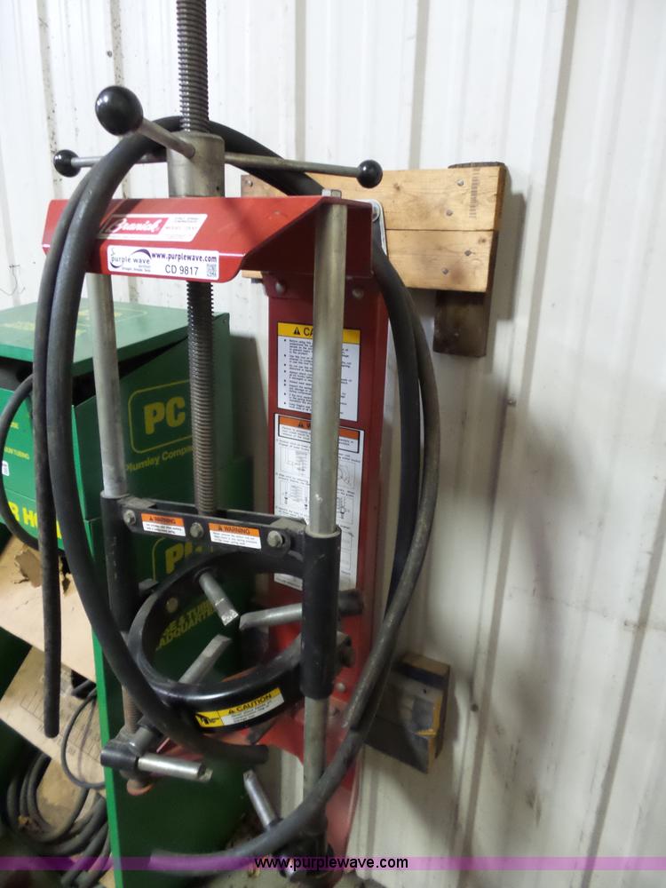 Branick 7200 strut spring compressor in Salina, KS Item CD9817 sold