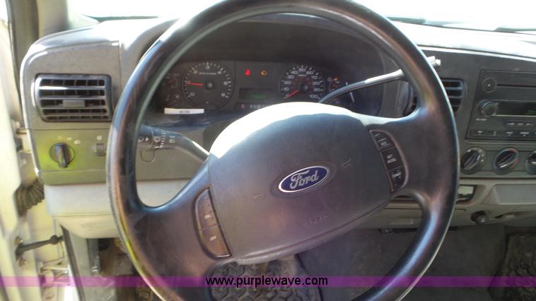 image for item CD9917 2006 Ford F250 Ext. Cab pickup truck
