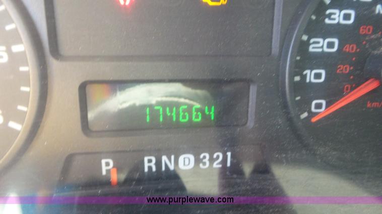 image for item CD9917 2006 Ford F250 Ext. Cab pickup truck