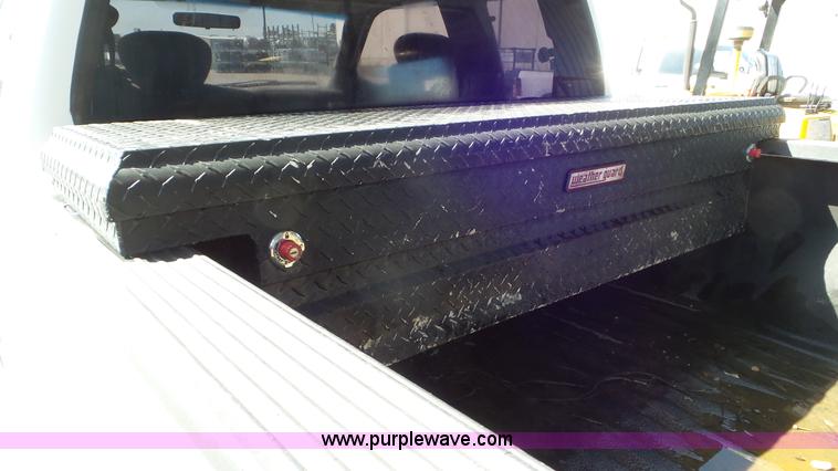 image for item CD9917 2006 Ford F250 Ext. Cab pickup truck