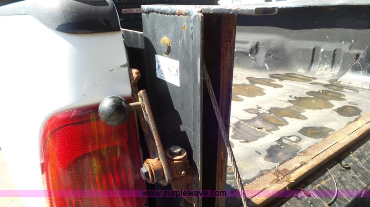 image for item CD9917 2006 Ford F250 Ext. Cab pickup truck