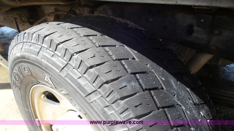 image for item CD9917 2006 Ford F250 Ext. Cab pickup truck