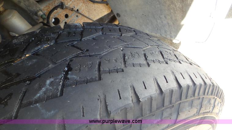 image for item CD9917 2006 Ford F250 Ext. Cab pickup truck