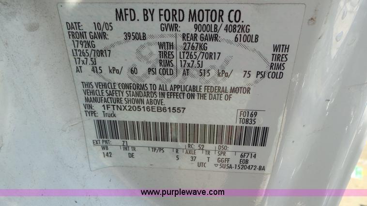 image for item CD9917 2006 Ford F250 Ext. Cab pickup truck