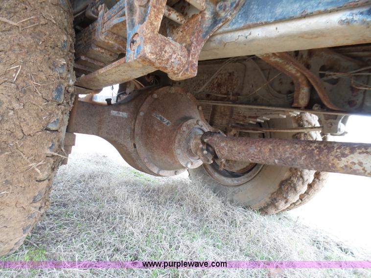 image for item F6571 1990 International 4700 vacuum truck