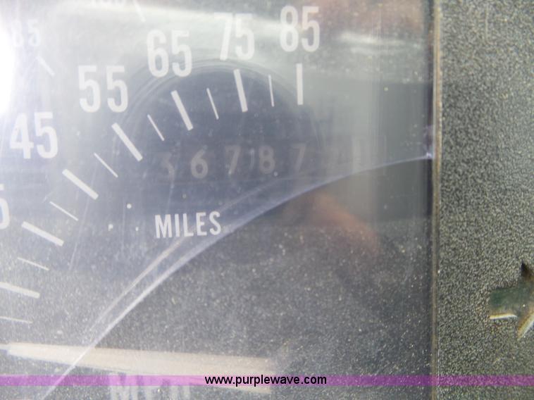 image for item F6571 1990 International 4700 vacuum truck