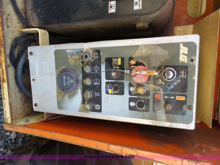 image for item G3708 JLG 26MRT scissor lift