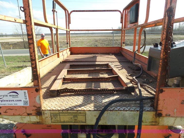 image for item G3708 JLG 26MRT scissor lift
