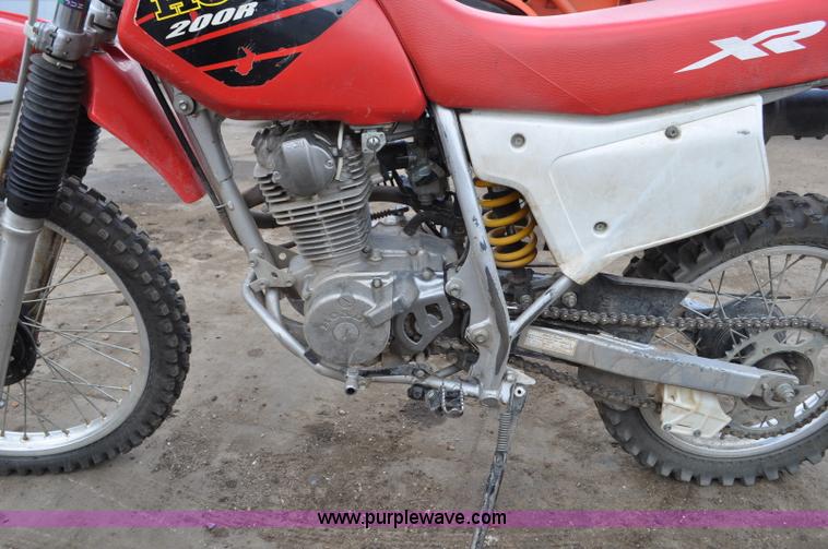 image for item G7317 2001 Honda XR200R motorcycle