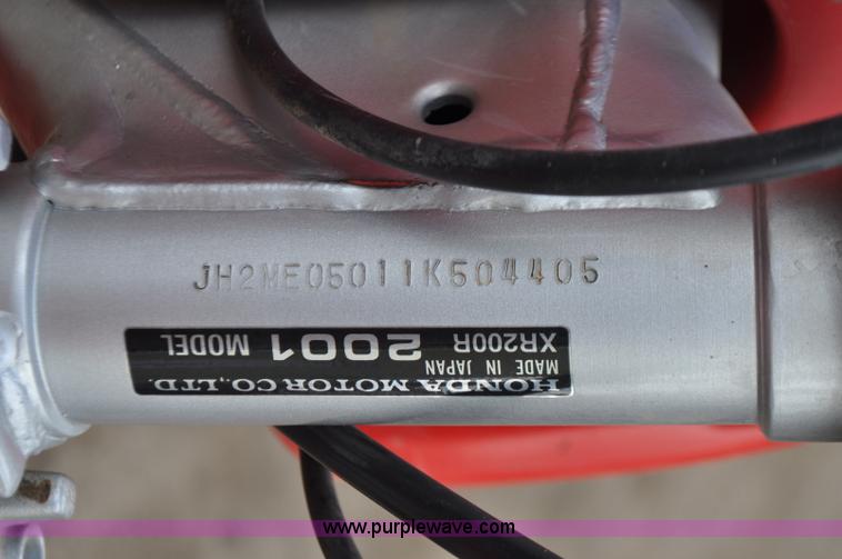 image for item G7317 2001 Honda XR200R motorcycle