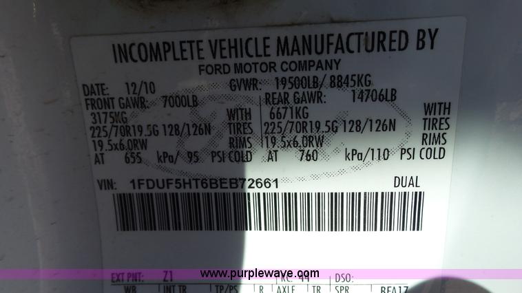 image for item J1252 2011 Ford F550 flatbed truck