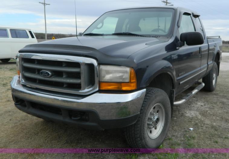 image for item J5138 2000 Ford F250 Super Duty Lariat SuperCab pickup truck