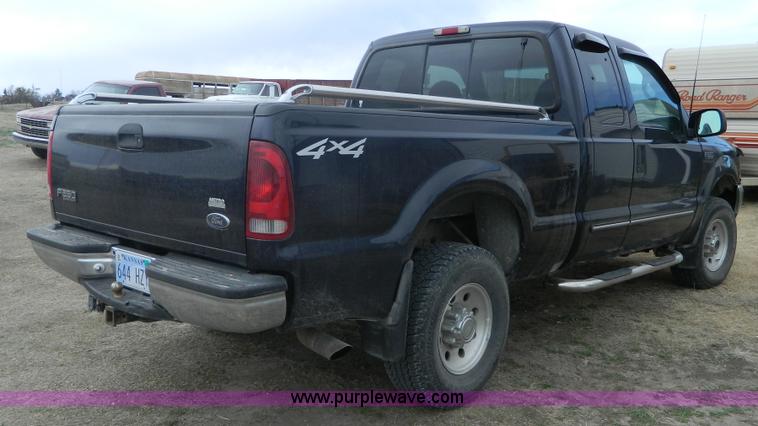 image for item J5138 2000 Ford F250 Super Duty Lariat SuperCab pickup truck