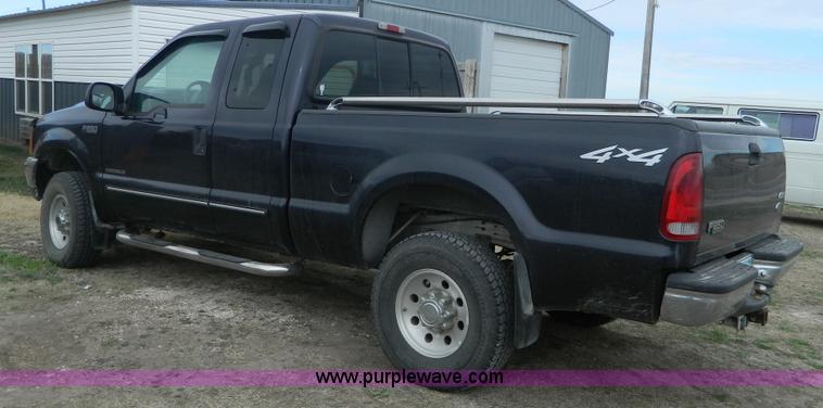 image for item J5138 2000 Ford F250 Super Duty Lariat SuperCab pickup truck